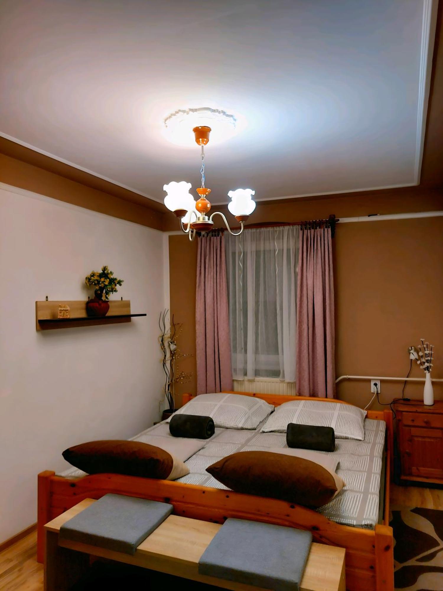 Kata Vendégház Sátoraljaújhely Exterior foto